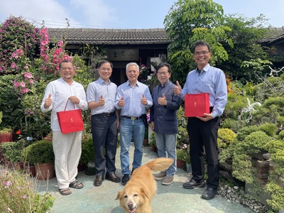 一筆一光點亮希望 彰師大推動「萬人點燈 校友慈善藝術展」圖片